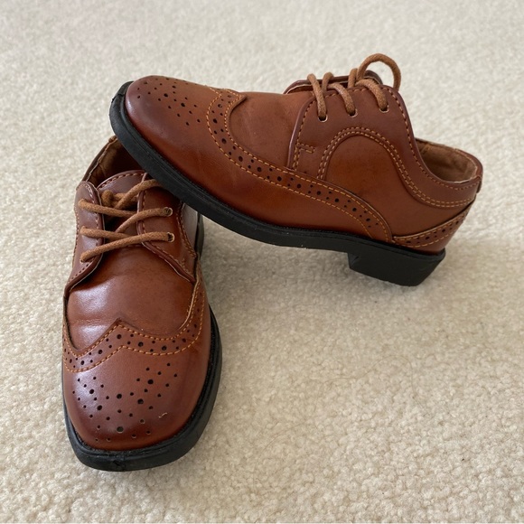 Gently used Josmo toddler brown Oxford shoes size 7 - Picture 2 of 6